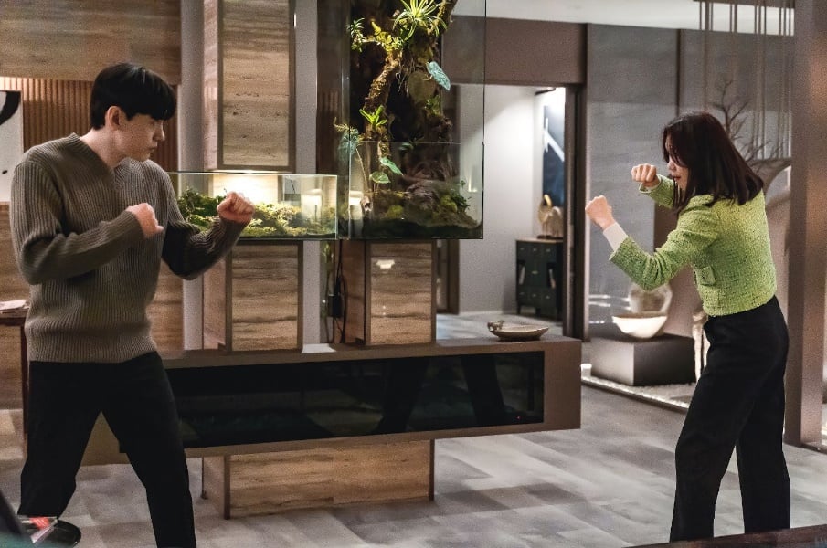 ยี้ให้หนัก รักให้เข็ด