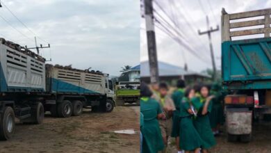 รถพ่วงขนนักเรียน