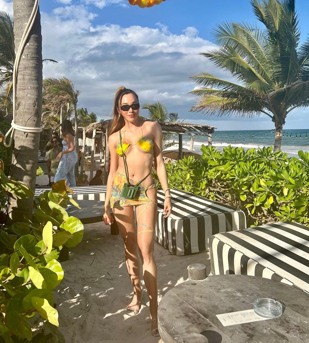 ลูกตาล อาริษา บิกินี่