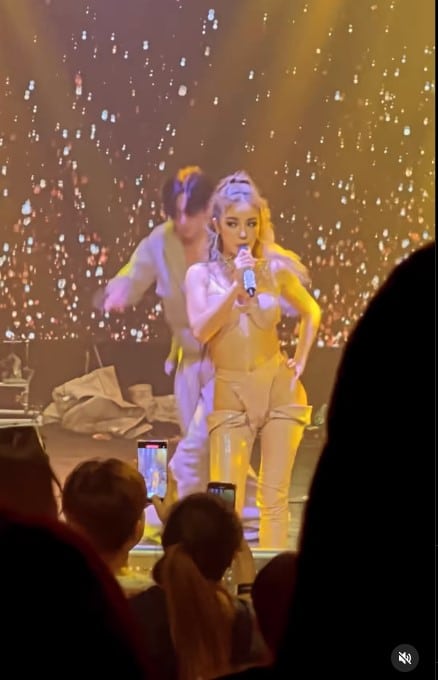 กระแต อาร์สยาม ชุดนู้ด