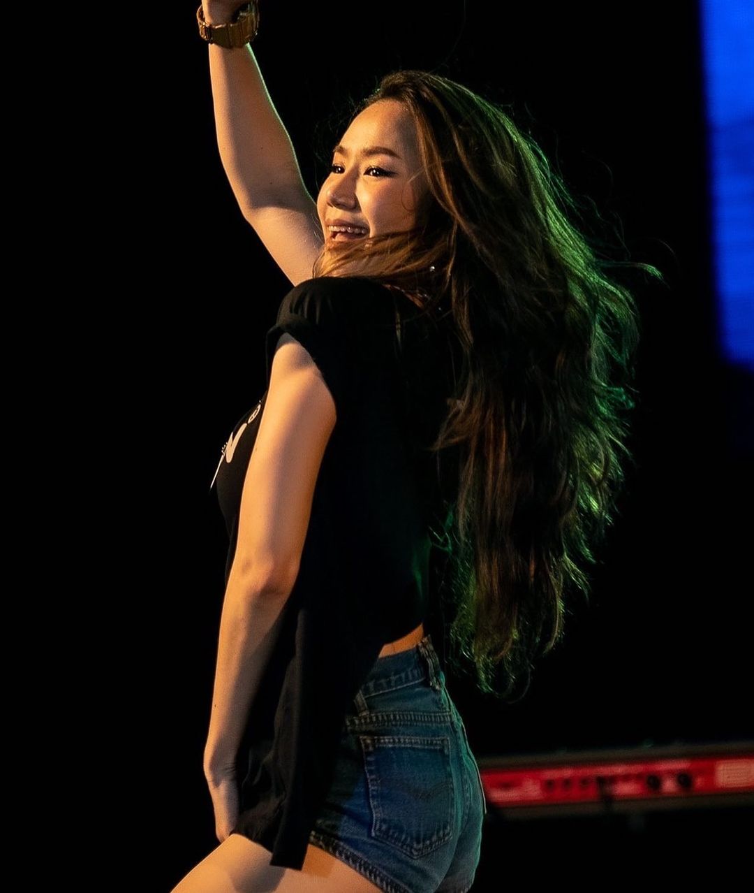 ครูหน่อง นักเต้น