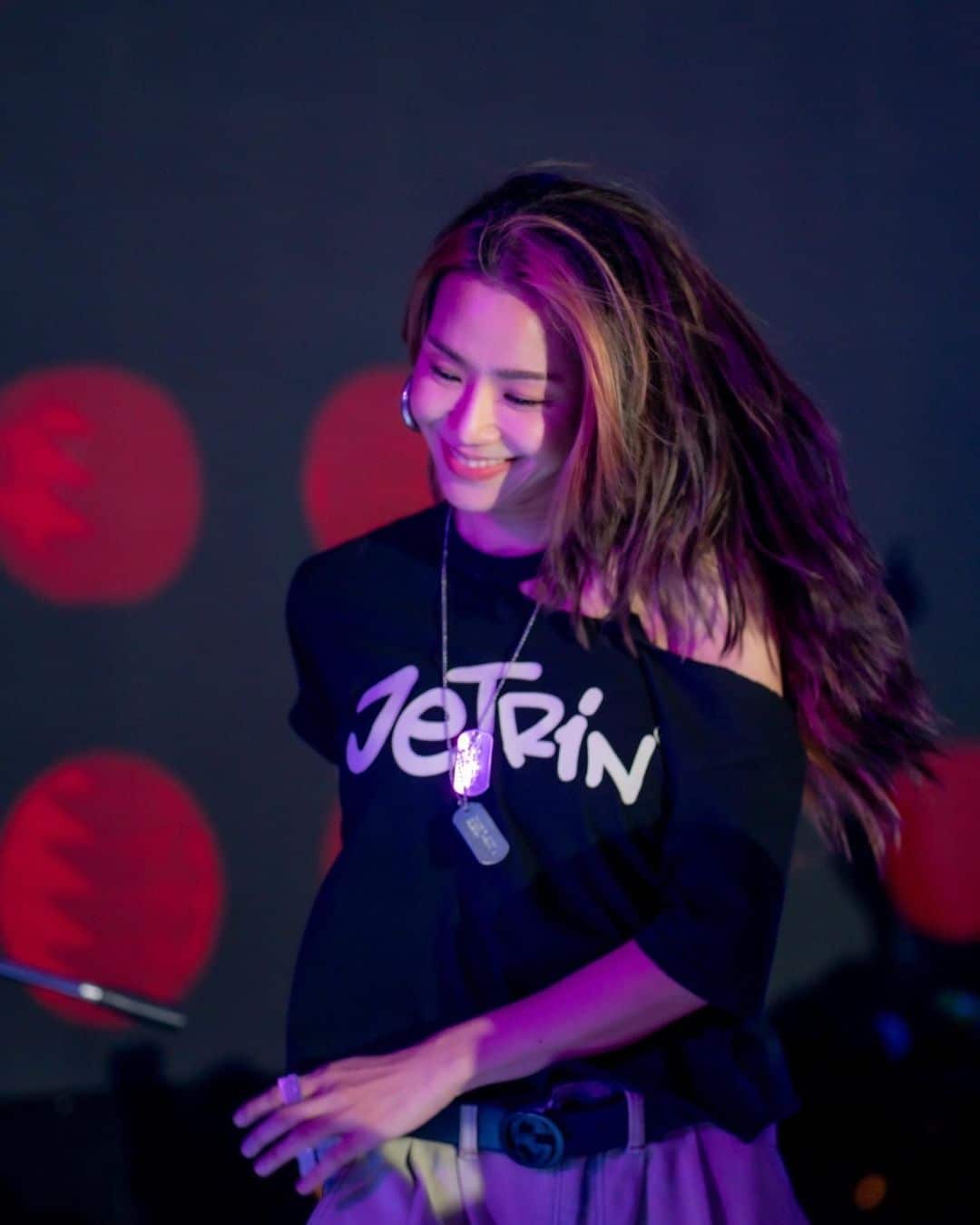 ครูหน่อง นักเต้น