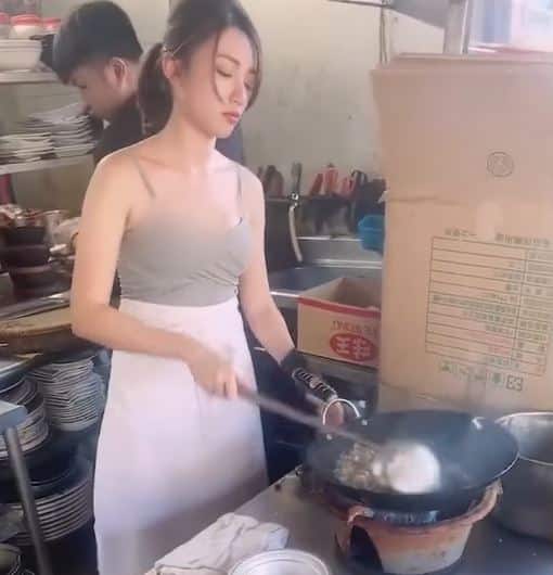 นางฟ้าผัดข้าว