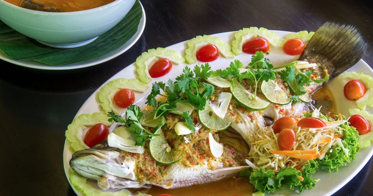 ทำนายฝัน นั่งกินปลานึ่ง