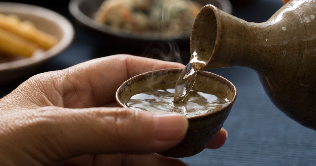 ฝันว่าดื่มสาเก