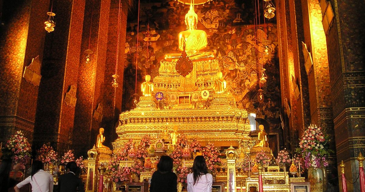 ฝันว่าไปทำบุญ