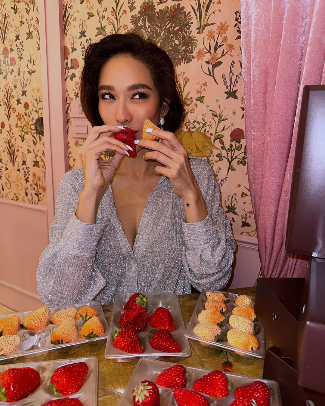 พลอย เฌอมาลย์ โต้ง ทูพี