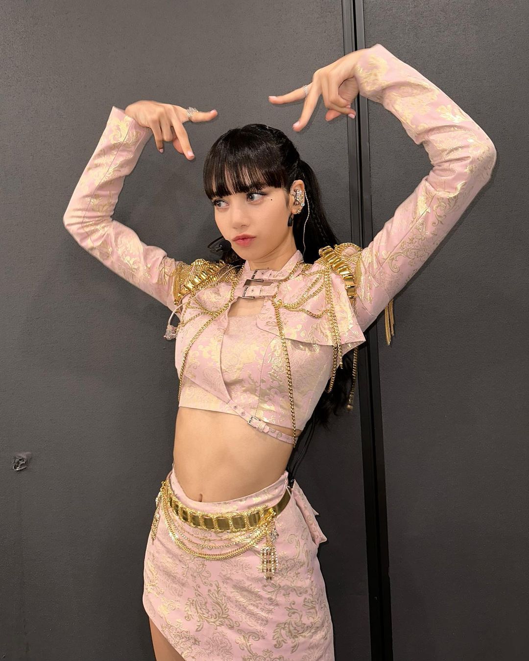 ลิซ่า รอยสัก