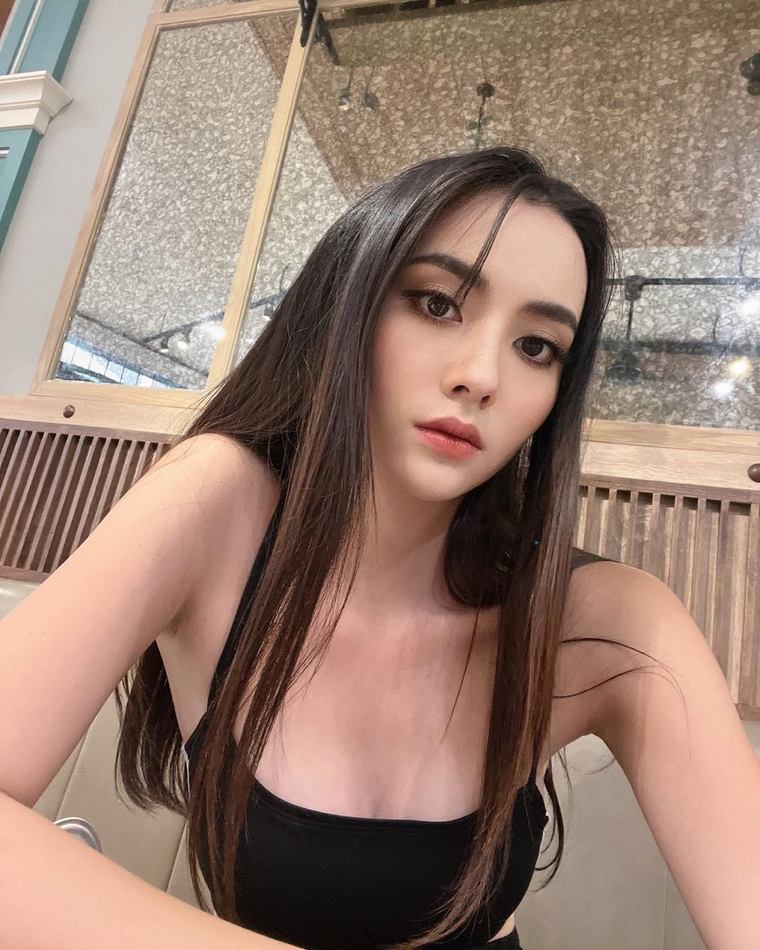 ส่องความสวย มุกดา นรินทร์รักษ์