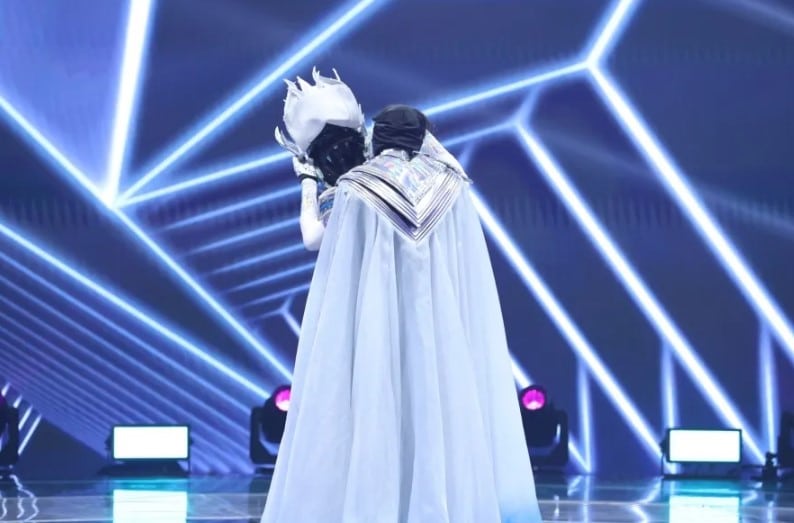 หน้ากากนักร้อง นุนิว