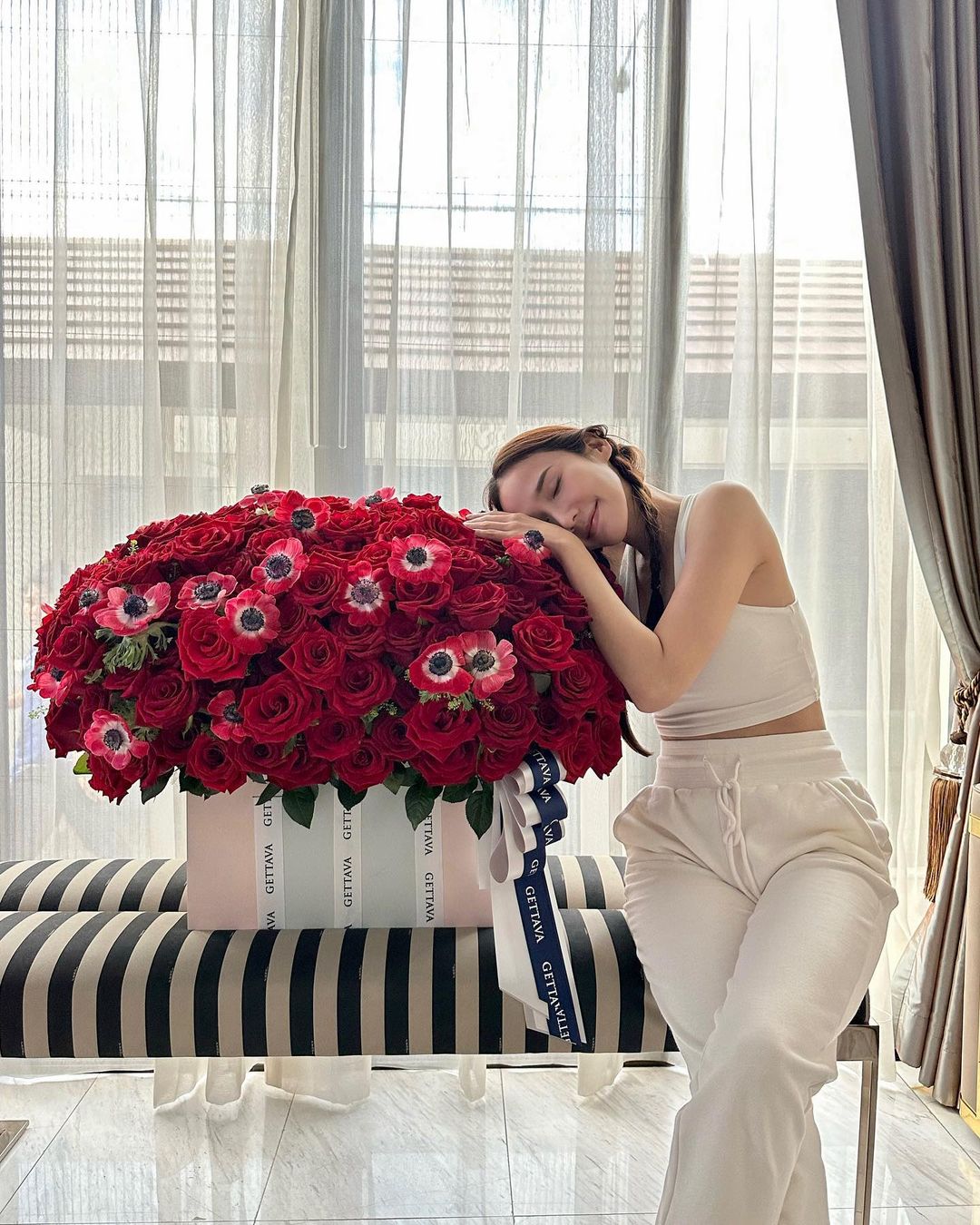 อั้ม พัชราภา ตัวจริงไม่เหมือนในรูป