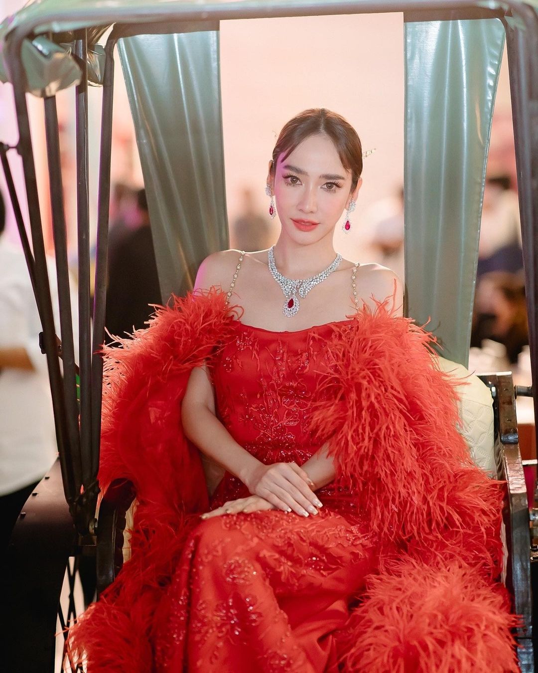 อั้ม พัชราภา ตัวจริงไม่เหมือนในรูป