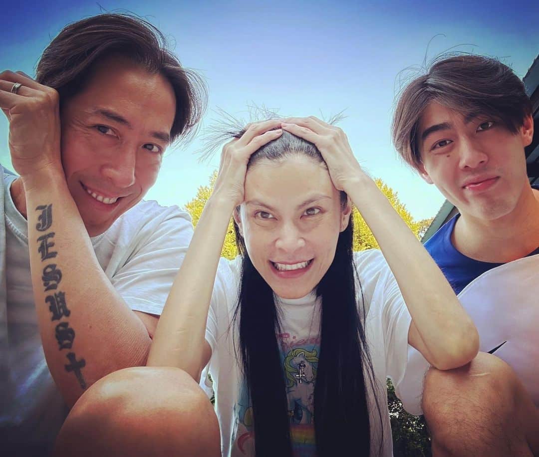 คู่รักดาราดังเซ็นใบหย่า