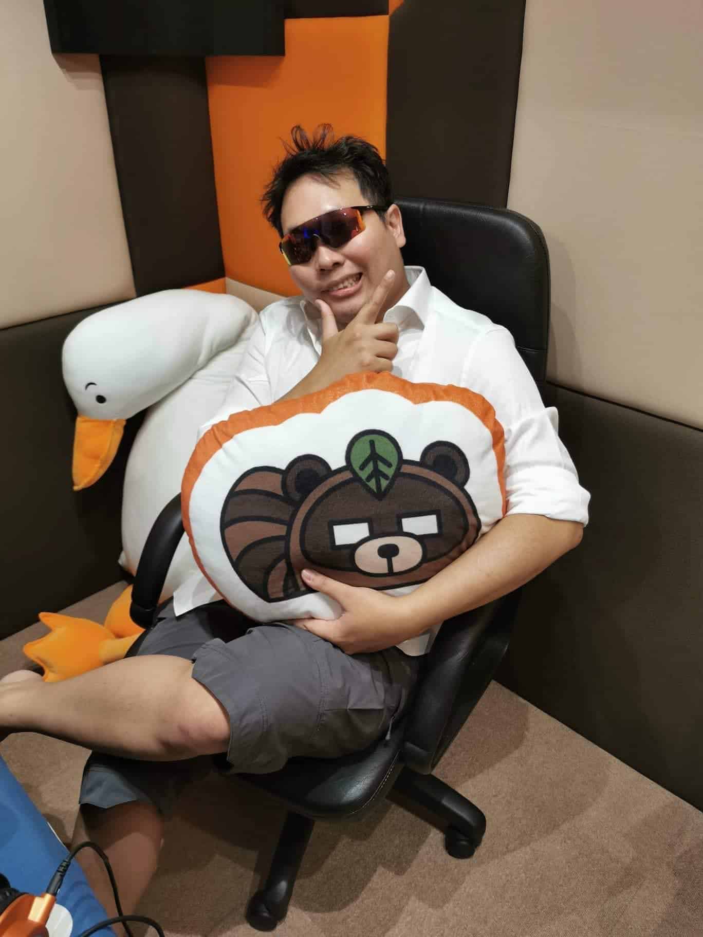 เบย์ ริฟเฟอร์ โพสต์ตัดเพื่อน