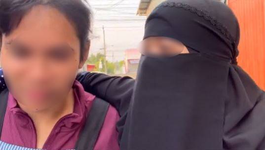 แม่บุญธรรมเพื่อนรัก