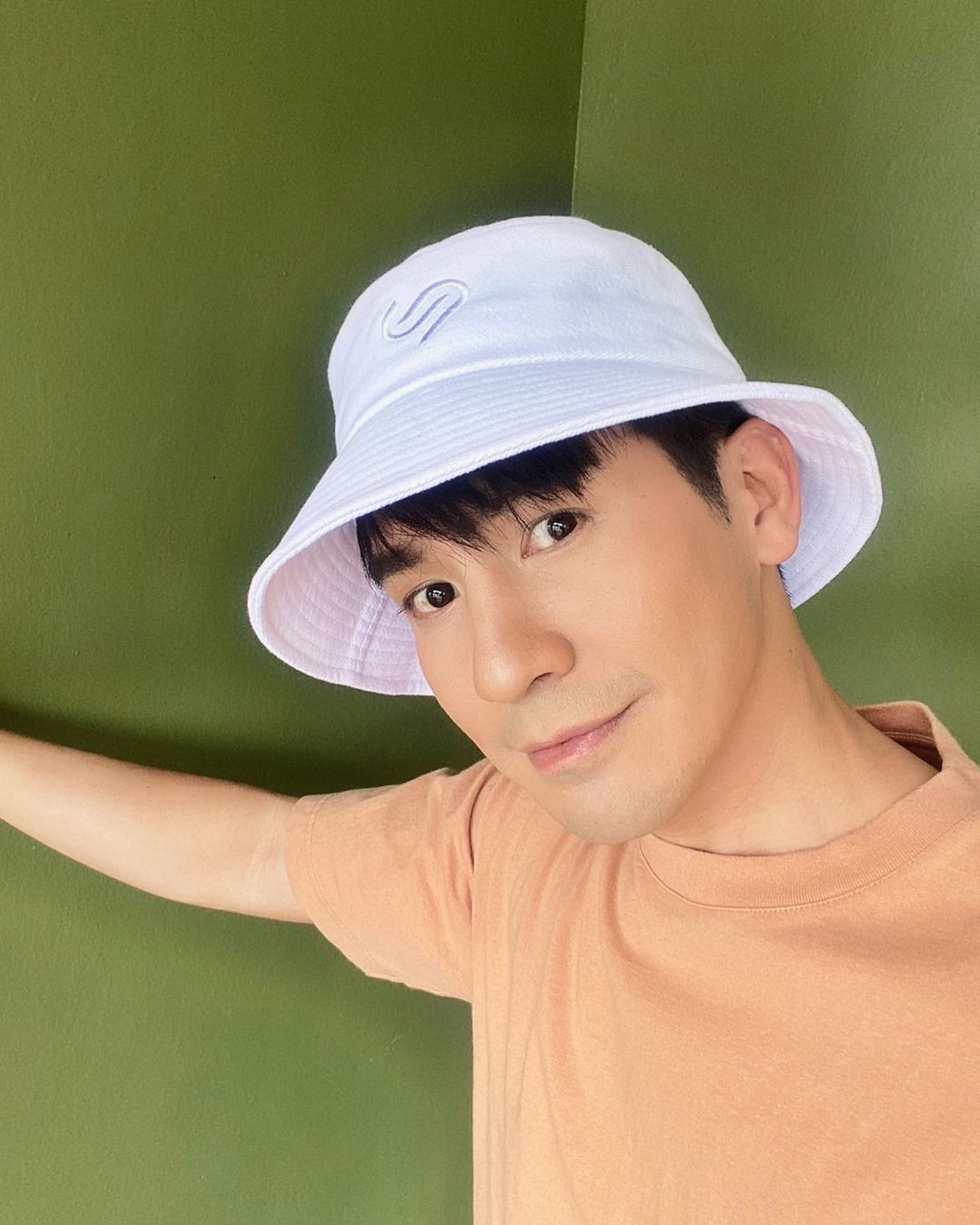 ดาราทักแชตสาว