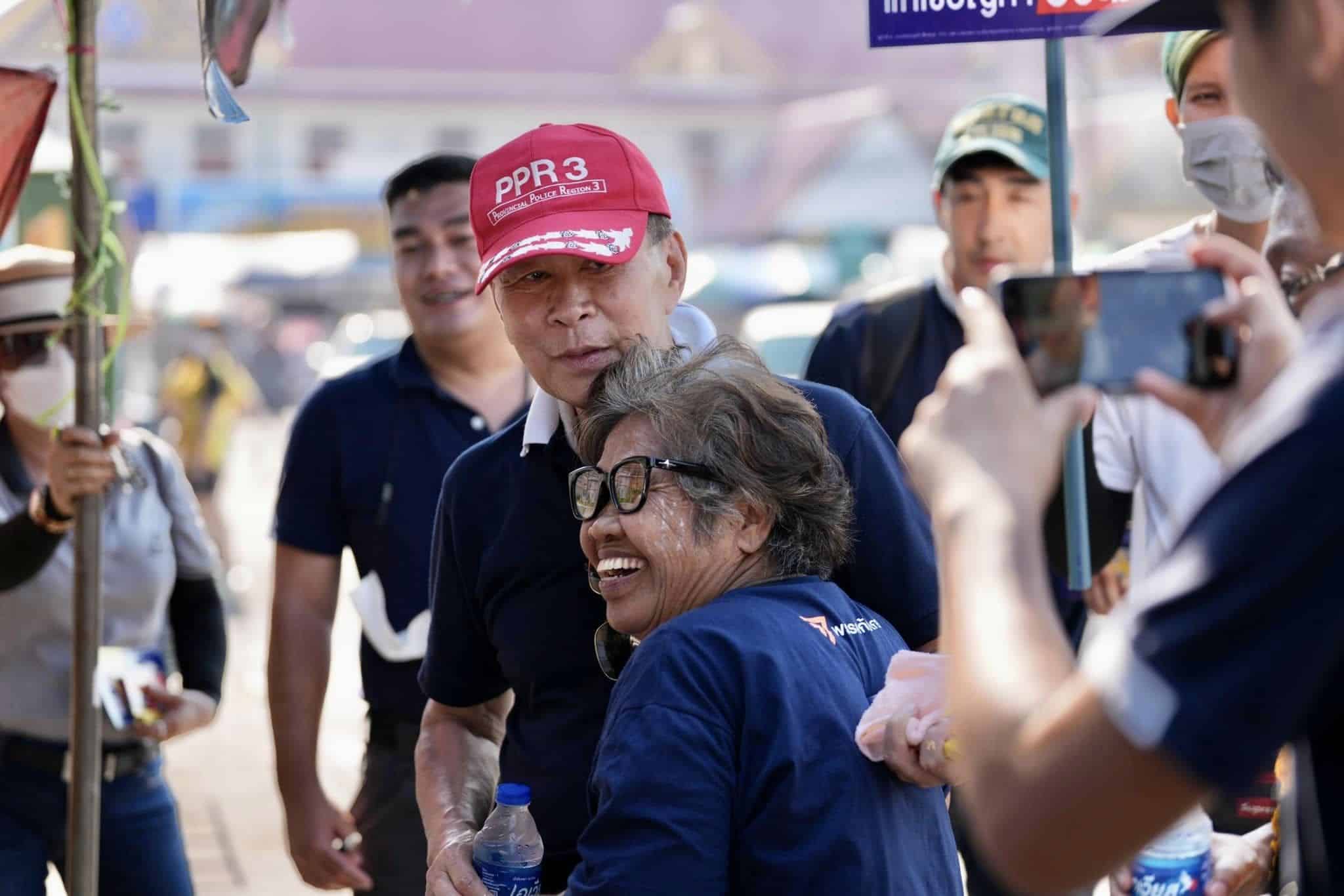 ส.ส.บัญชีรายชื่อ พรรคเสรีรวมไทย