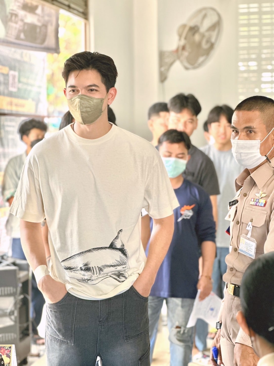 เข้ม หัสวีร์ จับใบดำ