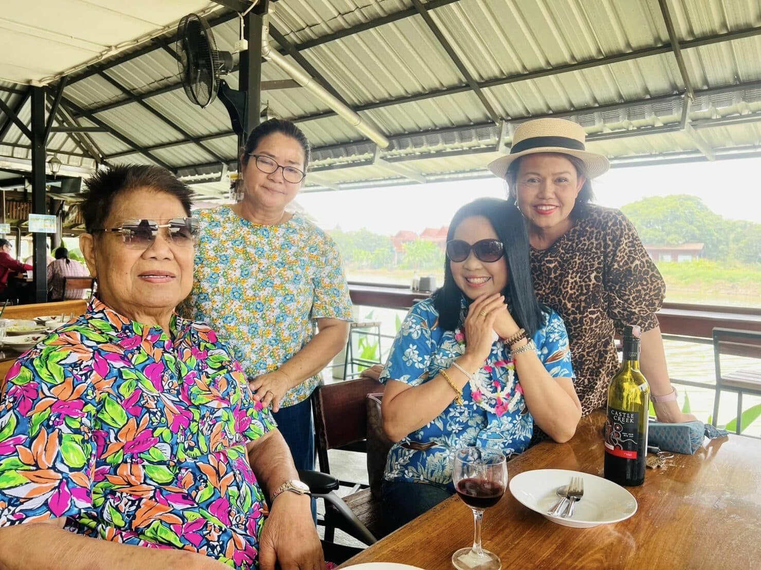 ครูชลธี ธารทอง ติดเชื้อในกระแสเลือด
