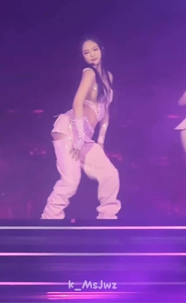 ชุดเจนนี่ในงานโคเชลล่า