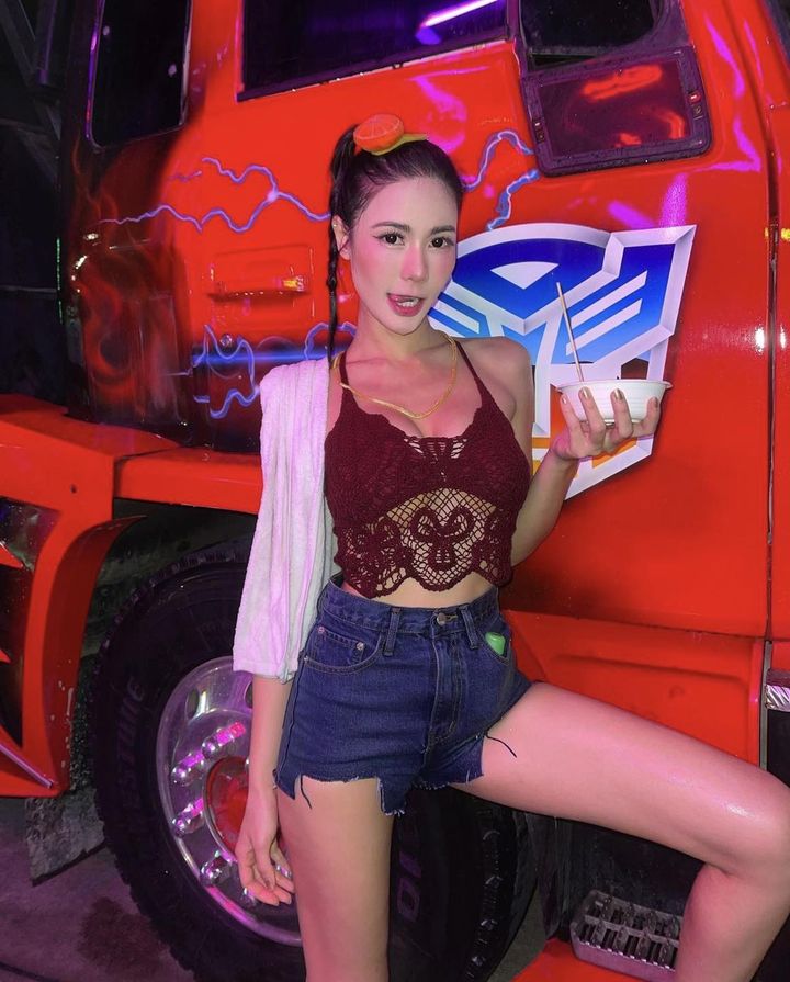 น้ำตาล ชลิตา อีกี้