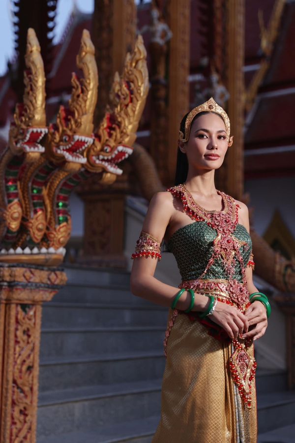 น้ำตาล ชลิตา อีกี้