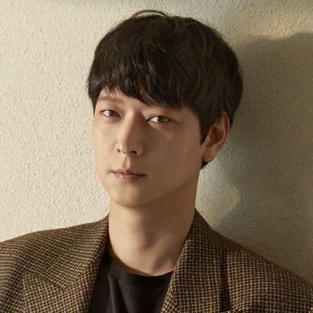 ประวัติ คังดงวอน