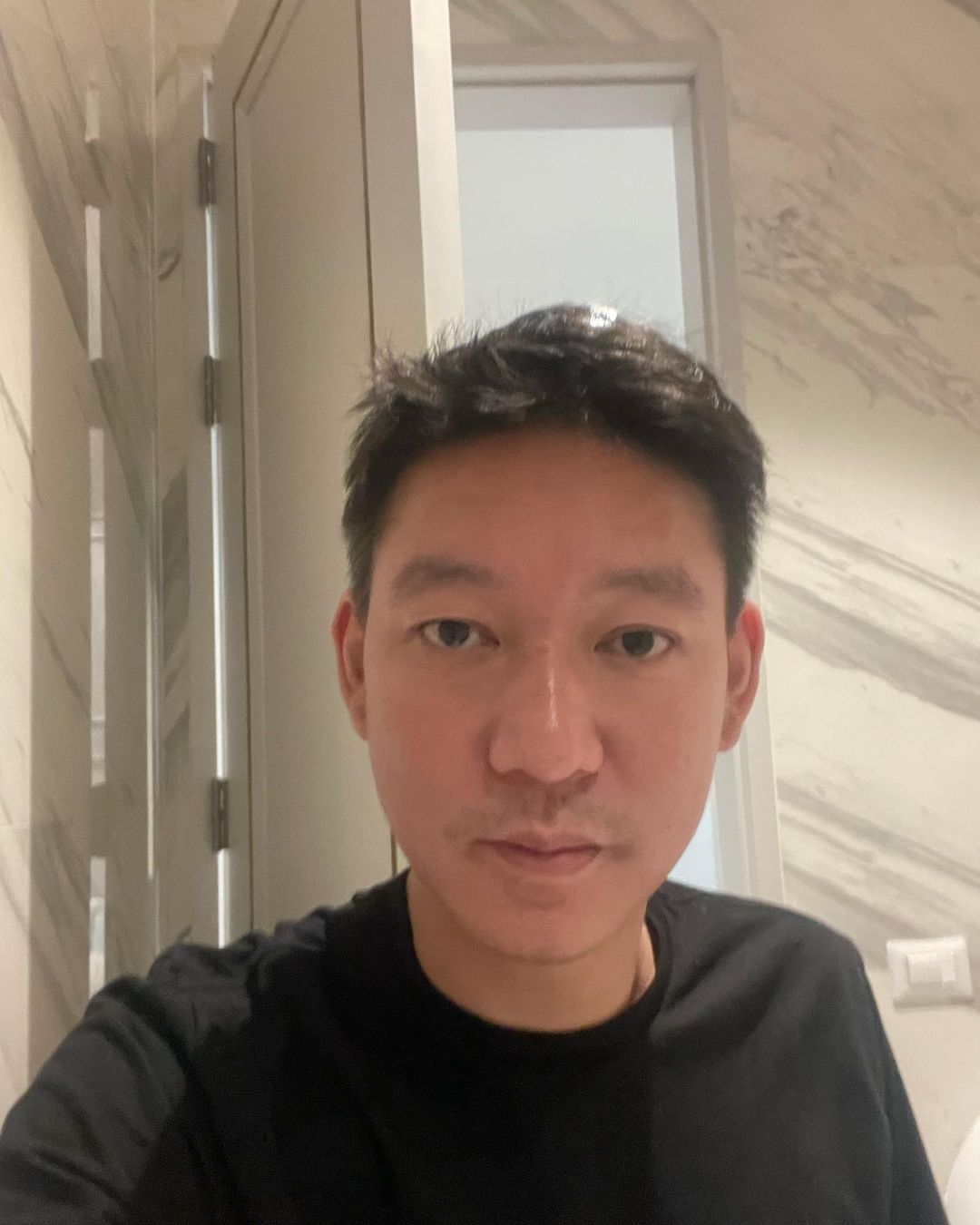 ประวัติ จิน จรินทร์ ธรรมวัฒนะ