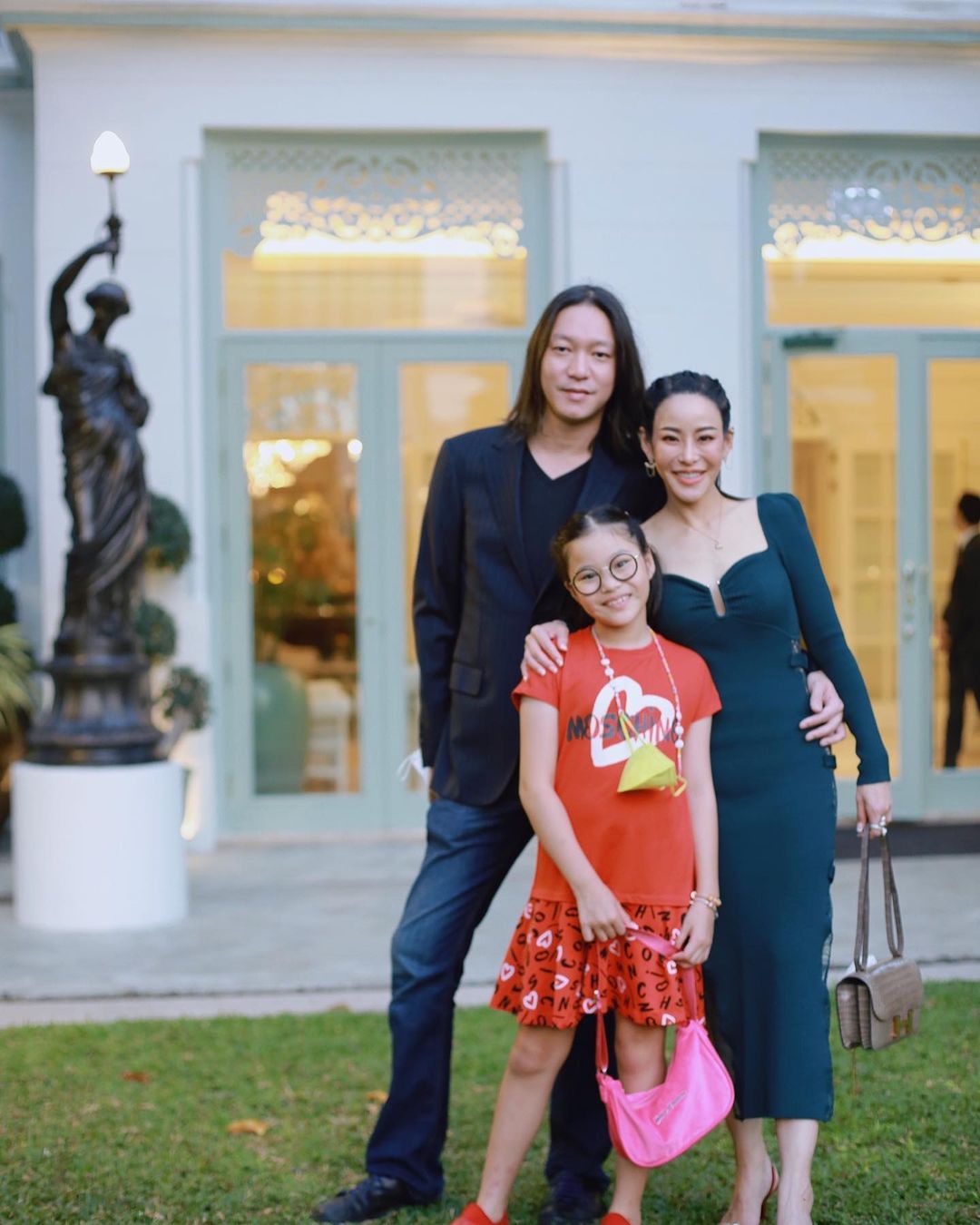 ประวัติ จิน จรินทร์ ธรรมวัฒนะ