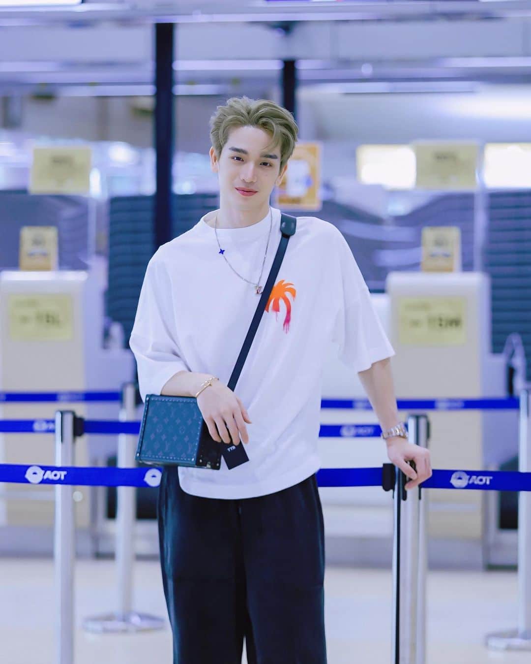 ประวัติ ตงตง กฤษกร