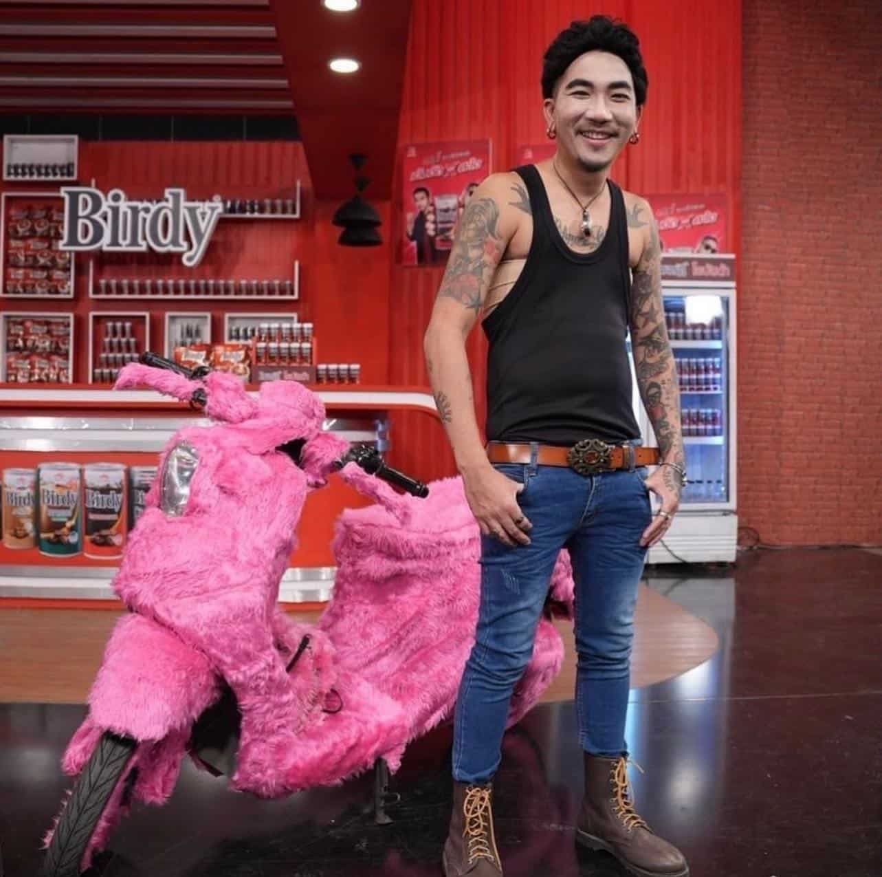 รายได้ แจ๊ส ชวนชื่น