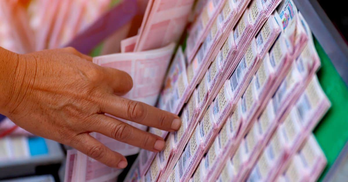 สถิติหวยออกประจำเดือน พฤษภาคม ย้อนหลัง 10 ปี