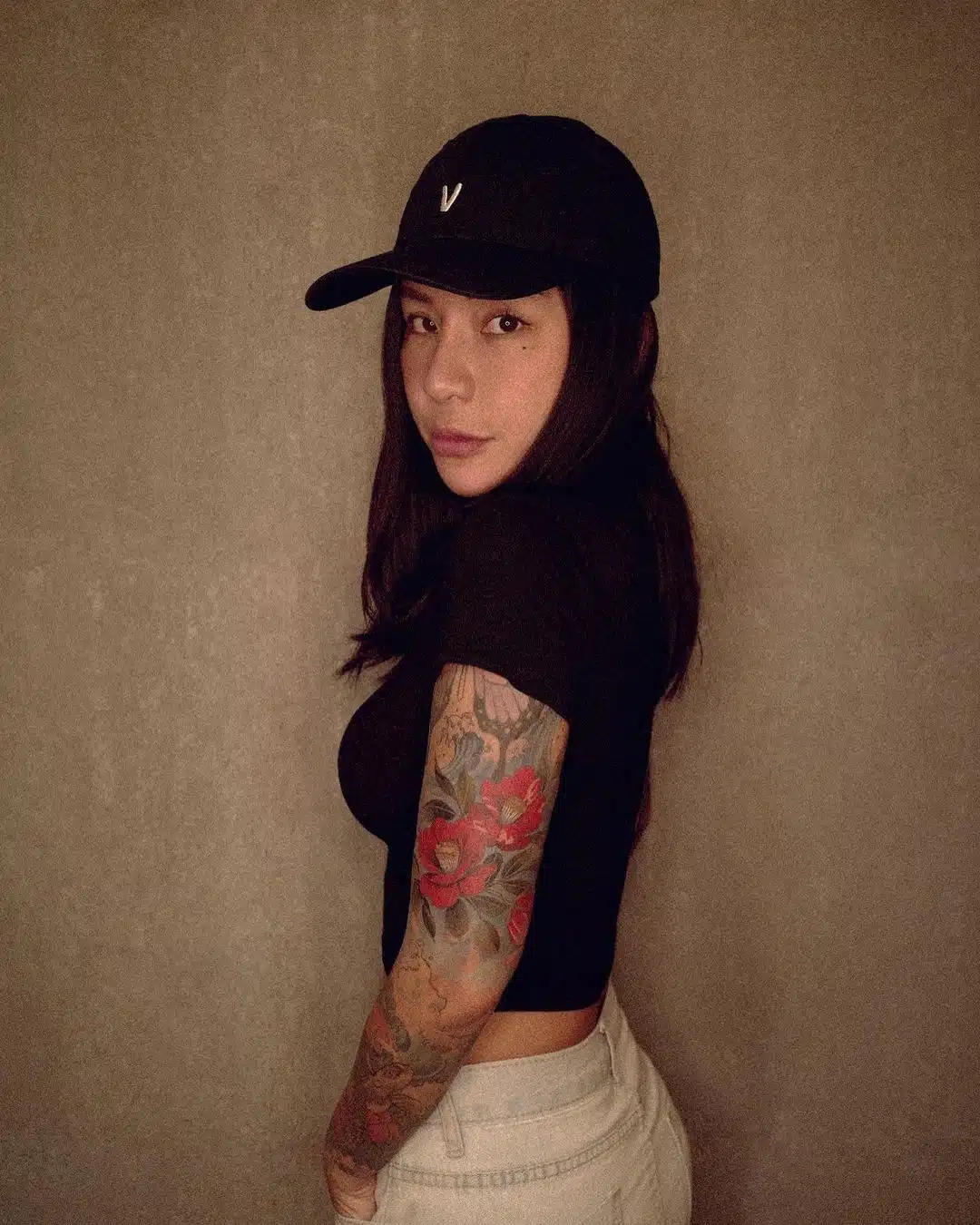 เหลียง หยุนเฟย ประวัติ