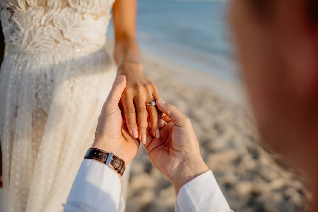 'เมญ่า นนธวรรณ' แต่งงานใหม่