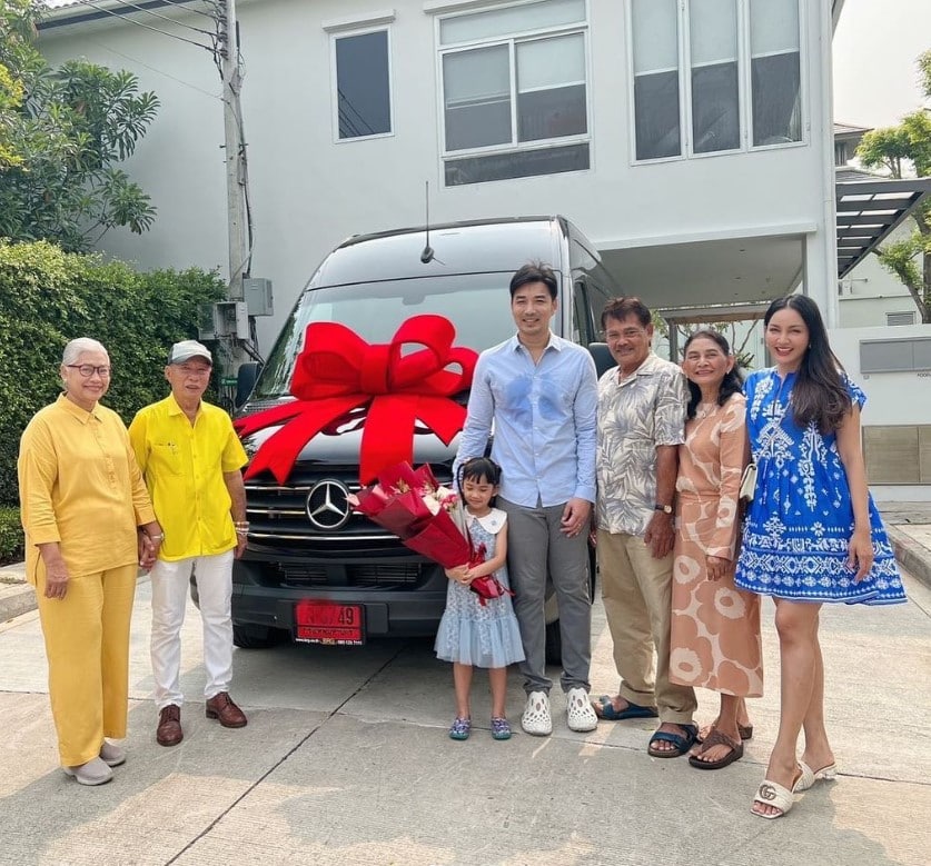 เลขทะเบียนรถ เจมส์ เรืองศักดิ์