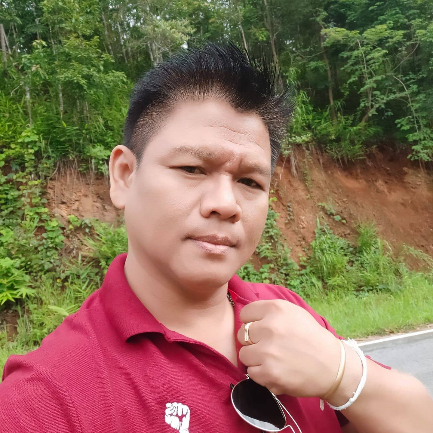 Biography of Kriditach Sangthanyothin. leader of New Party plus by move forward party