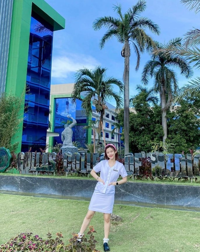 Grace Kewalin is a doctor Keng Wayo's girlfriend IG