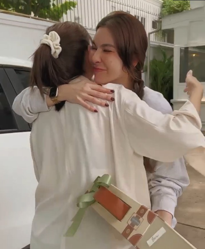 โบว์ เบญจวรรณ รับการ์ดงานแต่ง