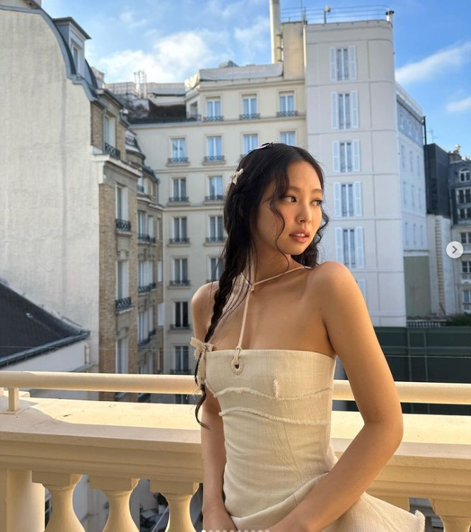 ค่าย ตอบข่าวเดท เจนนี่ - วี