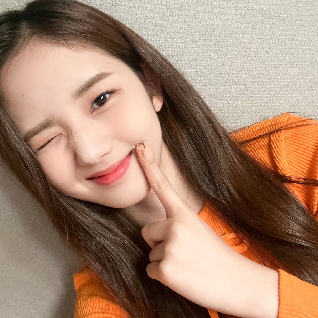 จีอู TripleS