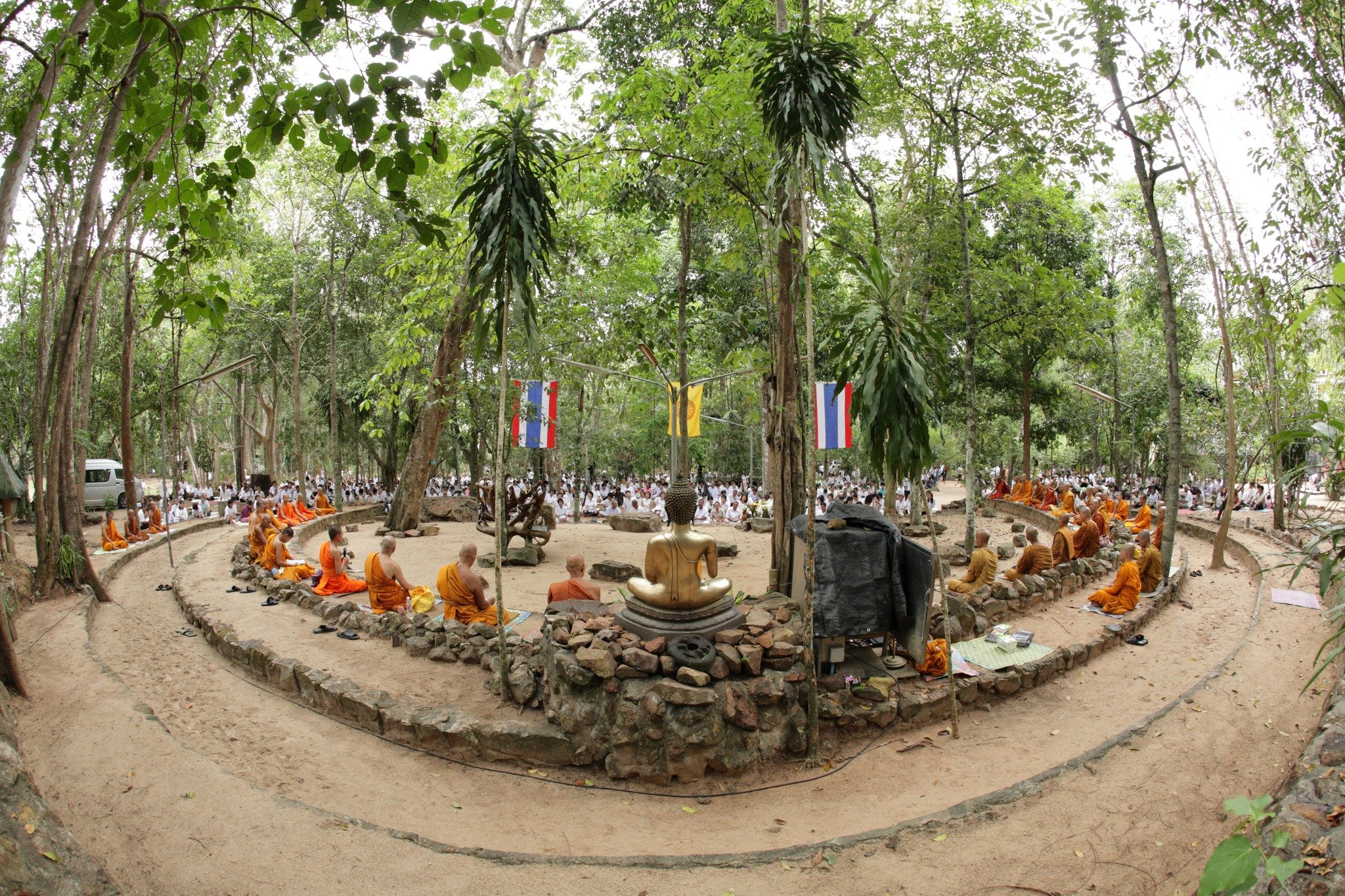 สถานที่จัดงานวันวิสาขบูชา หอจดหมายเหตุพุทธทาส