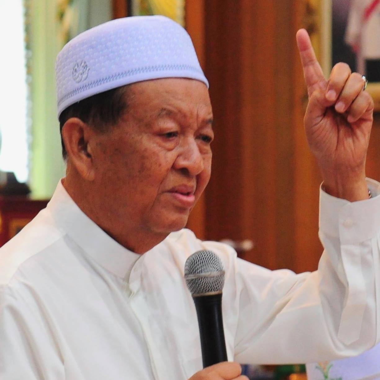 ประวัติ วันนอร์ พรรคประชาชาติ