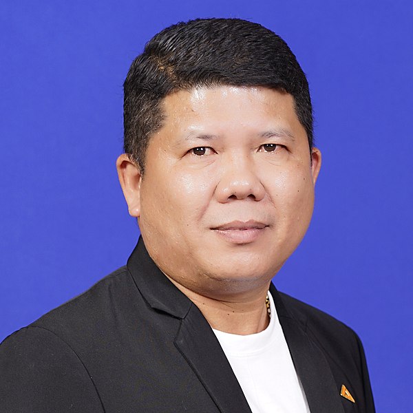 ประวัติ สุเทพ อู่อ้น