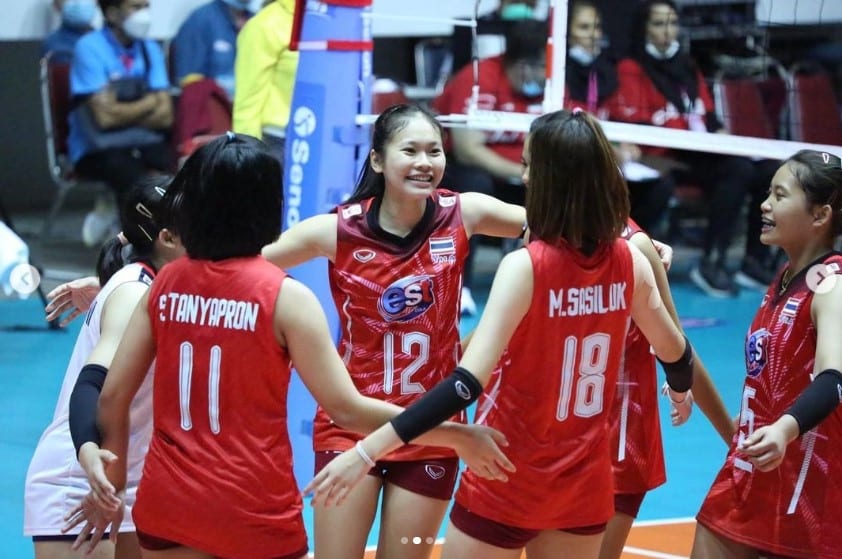 ประวัติ เฟิร์น วริศรา สีทาเลิศ