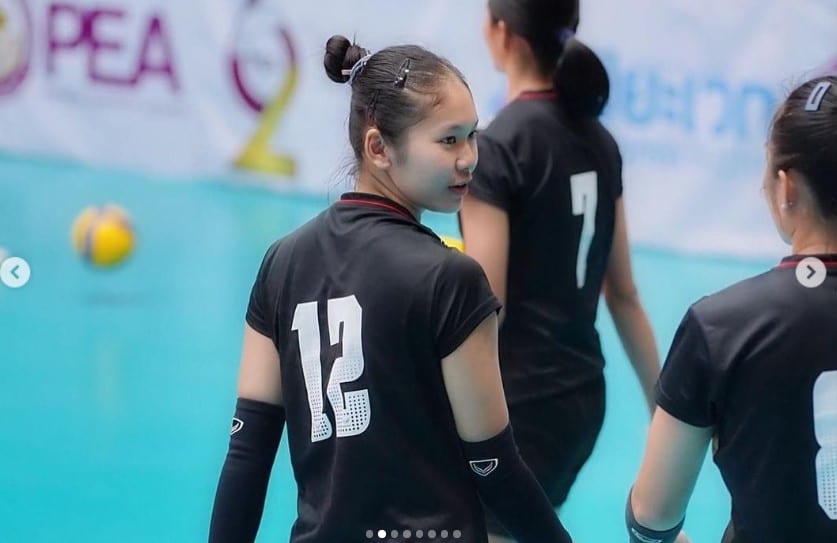 ประวัติ เฟิร์น วริศรา สีทาเลิศ