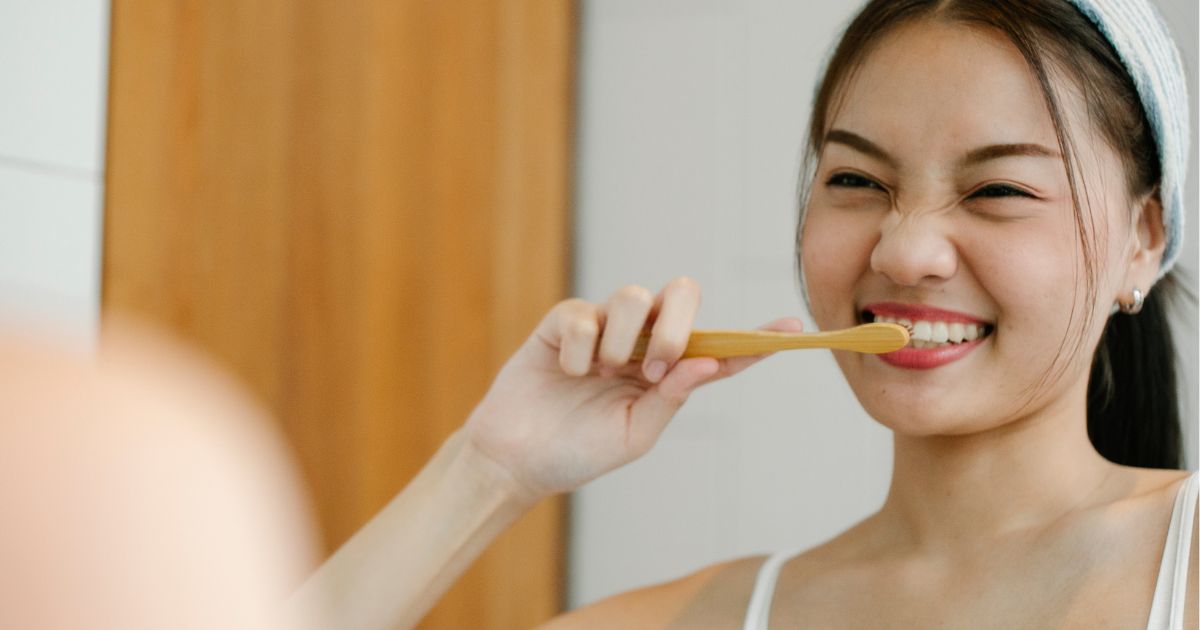 ฝันว่าแปรงฟัน หินปูนหลุด