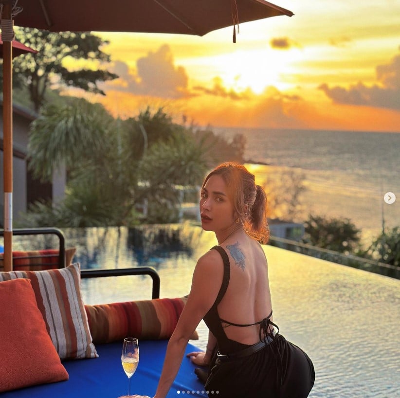 อุ้ม ลักขณา นิวเคลียร์ ชุดซีทรู บิกินี่