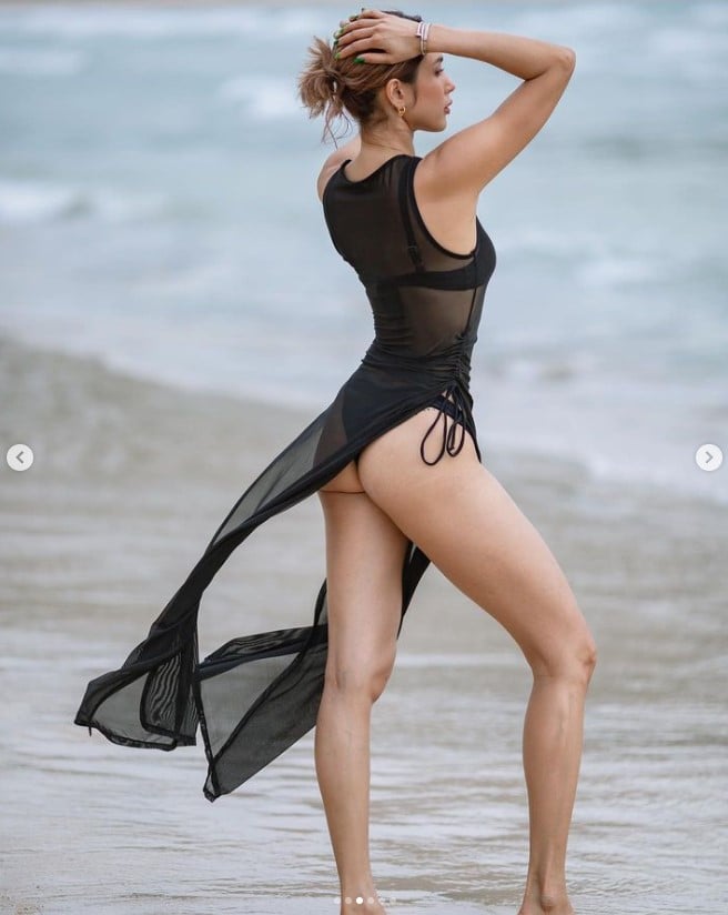 อุ้ม ลักขณา นิวเคลียร์ ชุดซีทรู บิกินี่