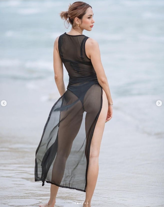 อุ้ม ลักขณา นิวเคลียร์ ชุดซีทรู บิกินี่