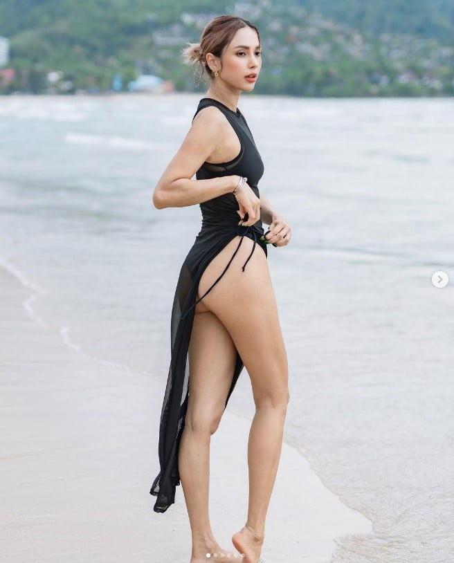 อุ้ม ลักขณา นิวเคลียร์ ชุดซีทรู บิกินี่